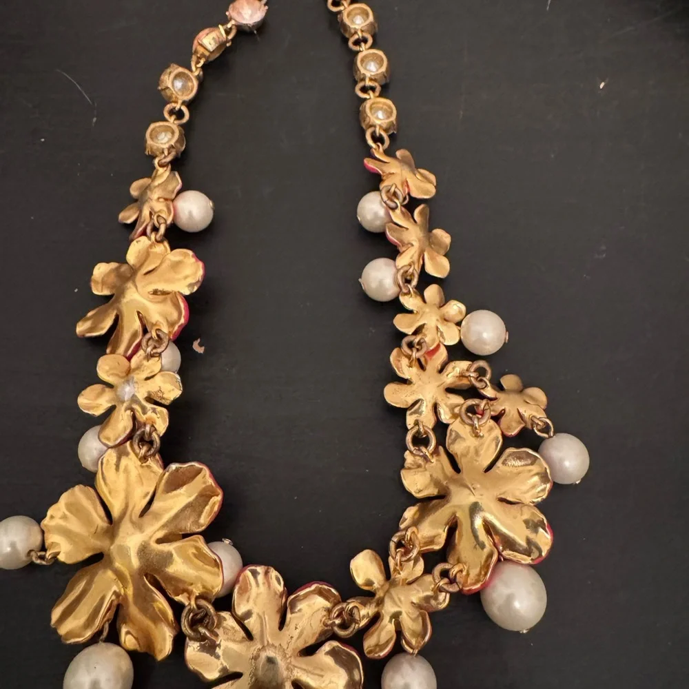 J. Crew Pearl Crystal Floral Necklace Pink Hibiscus Flower Statement - Picture 6 of 6